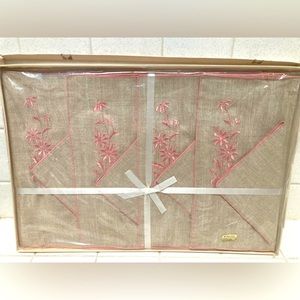 Vintage 8 pc linen luncheon set